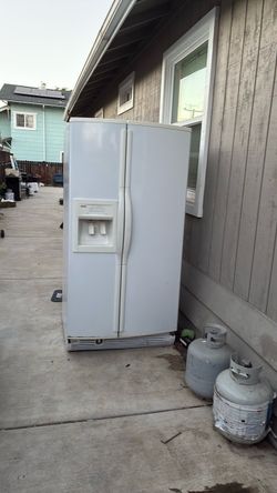 Kenmore Side-by-Side Refrigerator with Ice Dispenser