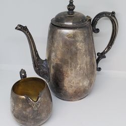WM Rogers Silver Plated 2pc Teapot Set