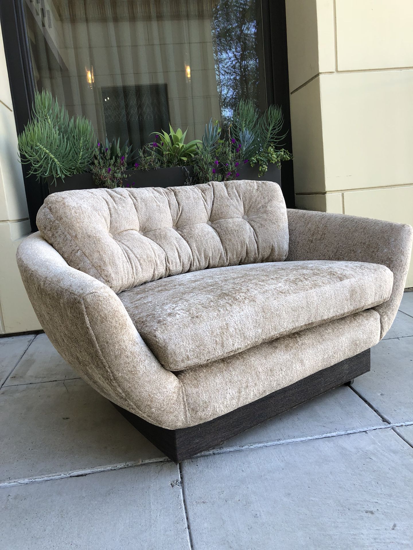 Mid century Lounge Chair