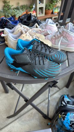 Soccer Cleats Size 1