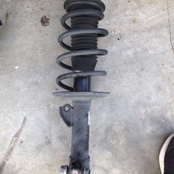 2012-2017 Toyota Prius C Left Shock Absober/Strut