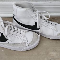 Nike Mid Blazer 77