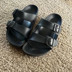 Black Foam Brickenstocks size 3Y