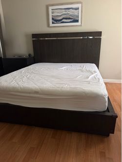 RH Bezier Panel Bed Cal King