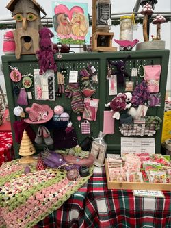 Ma's Elf Shop is Open!