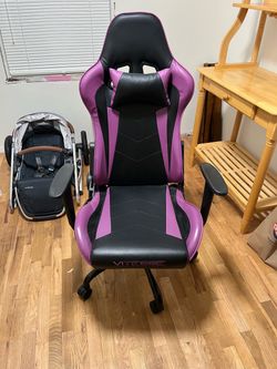 Vitesse Gaming Chair – Black & Purple – $40 OBO