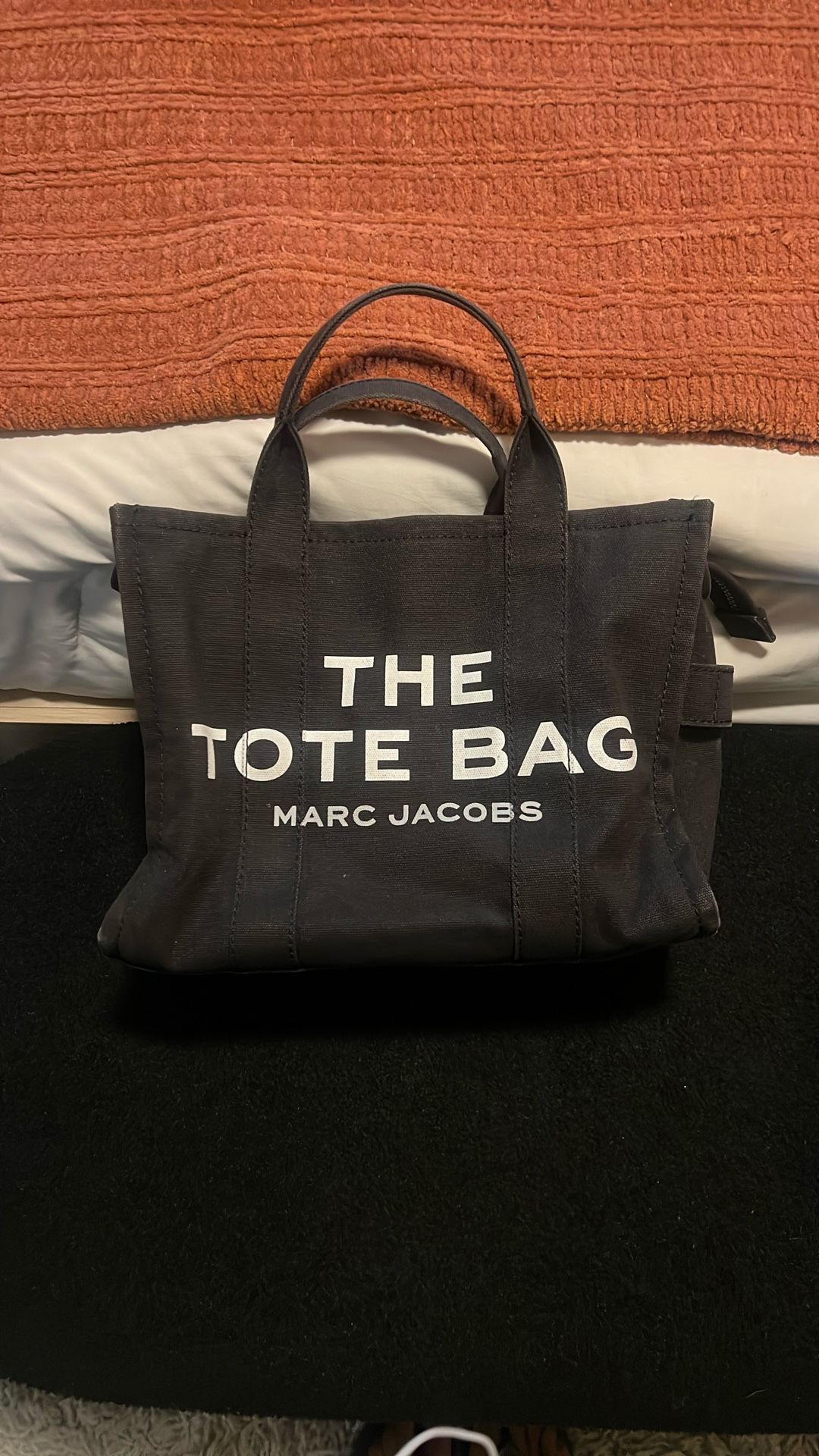 Marc Jacobs - The Tote Bag 