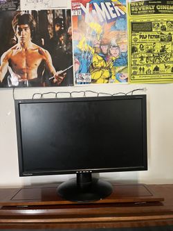 View Sonic Monitor in good condition (Cables Included)