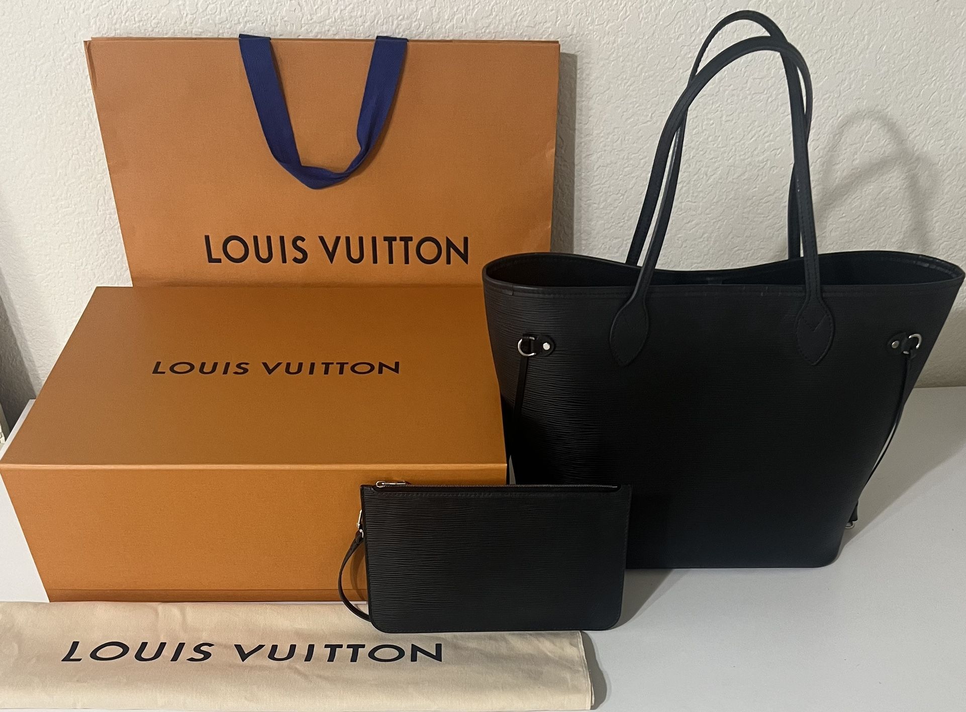 Louis Vuitton Epi Leather Neverfull MM Tote Bag & Clutch 