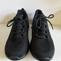 Black Sneakers Size 7. New Without Box. Brand Geers. Come from a smoke free environment.  