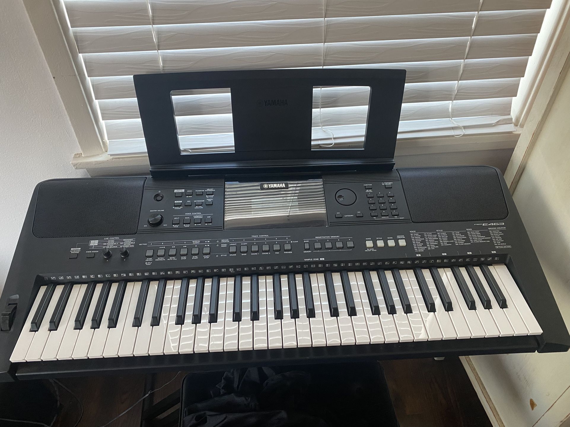 Yamaha PSR-E463 61-Key Portable Keyboard