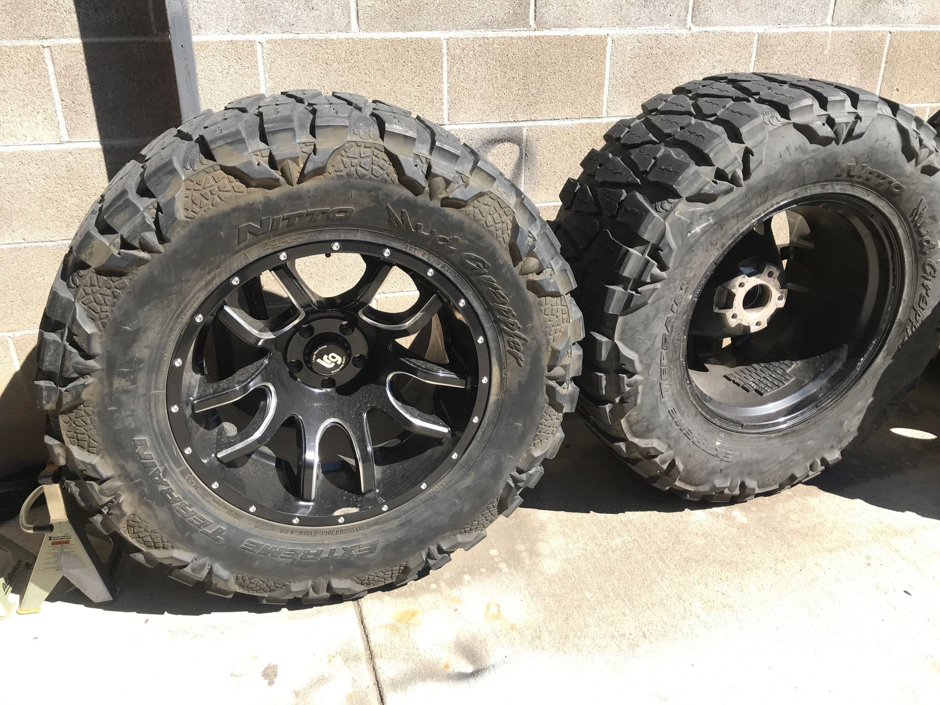 wheel and tire Jeep Wrangler