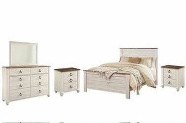 Like new: Queen size Ashley Furniture Willowton Collection bedroom set