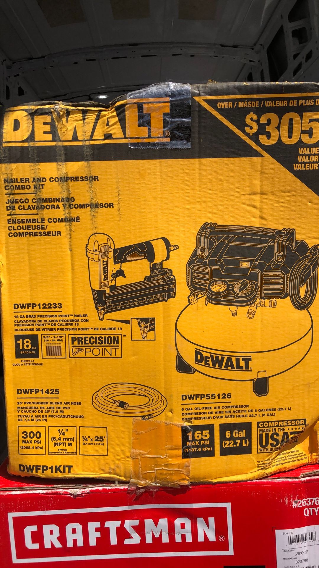 DEWALT AIRCOMPRESSOR 6gal And Hose