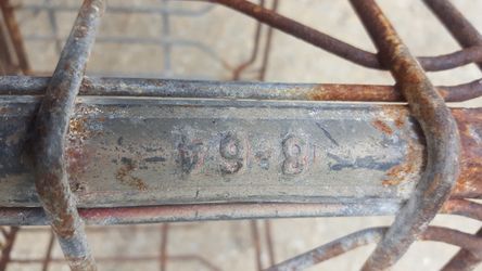 1964 Metal Bordens Milk Create