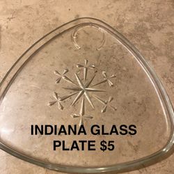 $5   1950s Indiana Glass Snowflake Plate