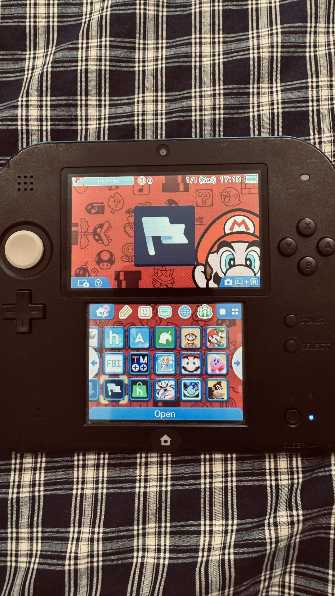 Nintendo 2DS Custom With Games 