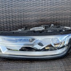 2017 2018 2019 2020 Audi Q7 Left Driver Side Xenon Headlight OEM 4M0941005B