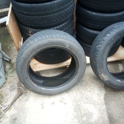 2 Used Uniroyal 235/55 R19