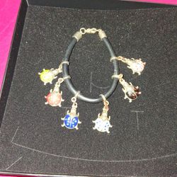 Lady.
Bugs  Bracelet  $5