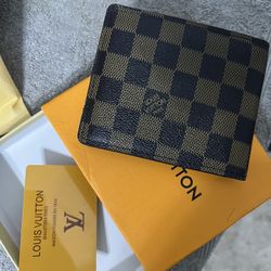 Louis Vuitton Men’s Wallet 