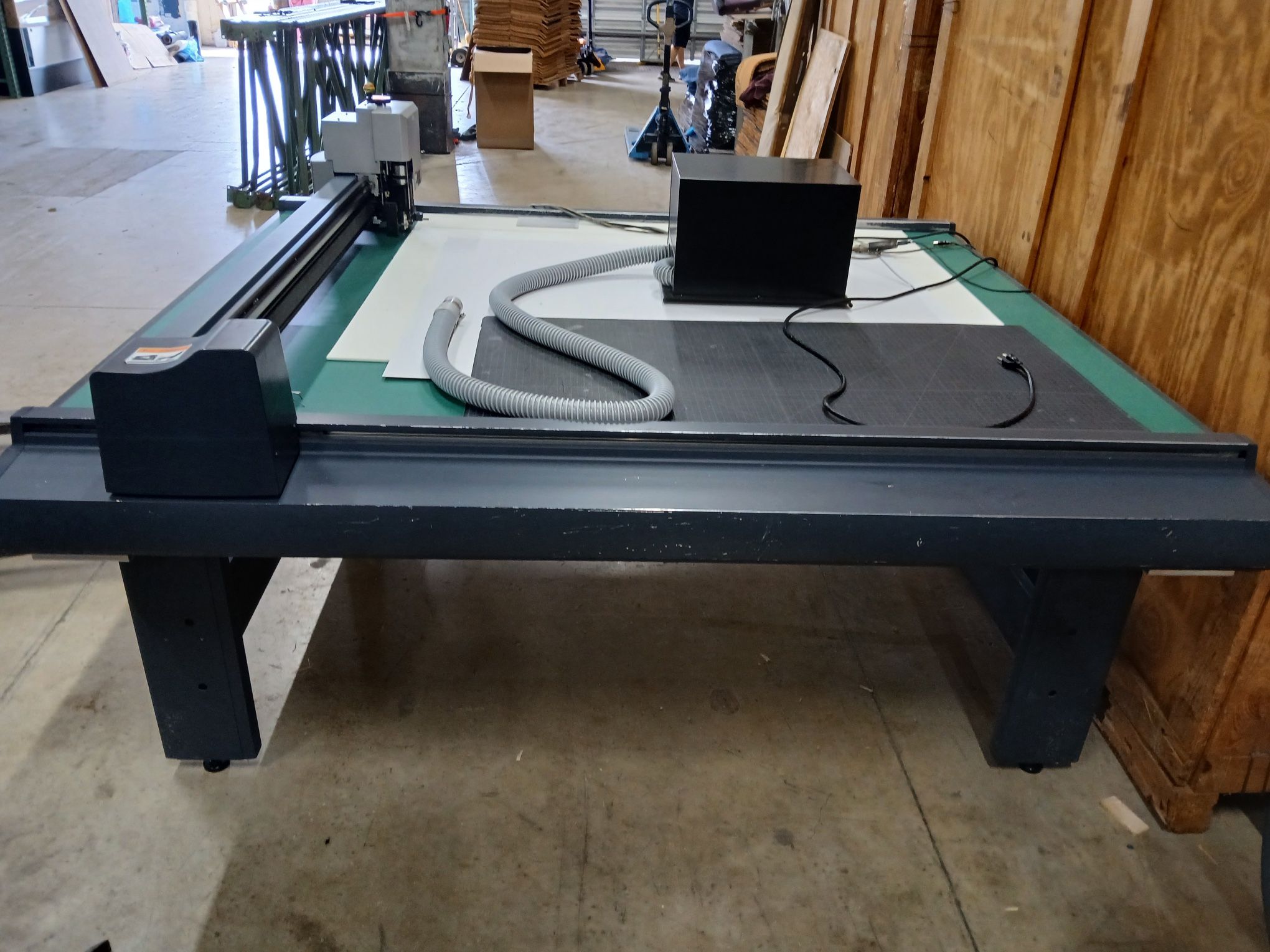 Flatbed Cutting Machine