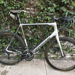 Cannondale Synapse 61 Carbon frame This One Has It All Top Of The Line Showroom Condition Di2 Zipp 302 Carbon Wheels WOW!!!