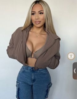 Cropped bomber jacket