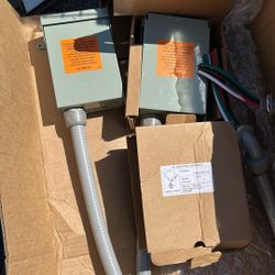 ELECTRICAL AC DISCONNECT