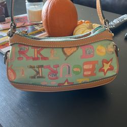 Dooney & Bourke purse