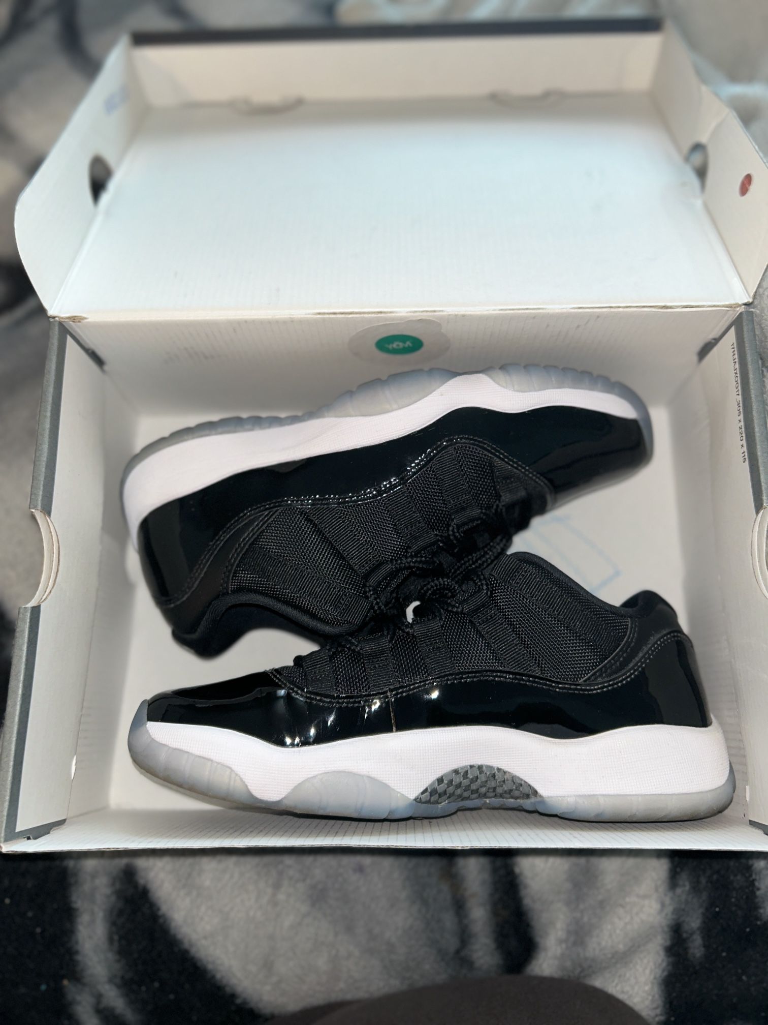 Air Jordan 11 Retro Low