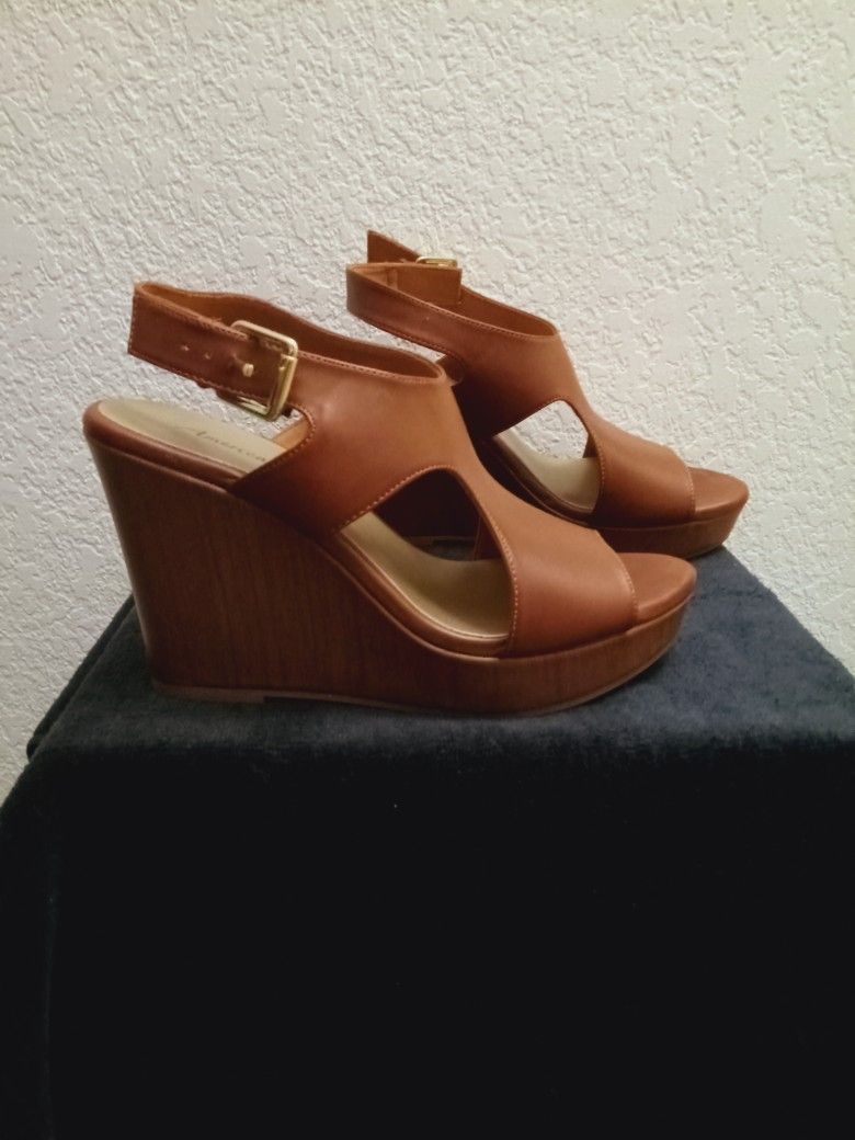 American Eagle-Brown Wooden Wedge Sandals-Size 8.5