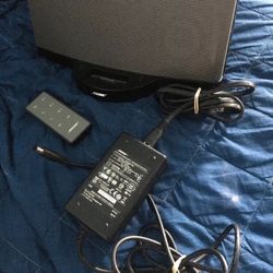 Bose SoundDock Series II Digital Music System, w/ Power Adapter Remote