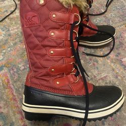 SOREL Waterproof TOFINO II Winter Snow Boots  Women's Size 5 Red Red Dahlia Good quality  Good used condition