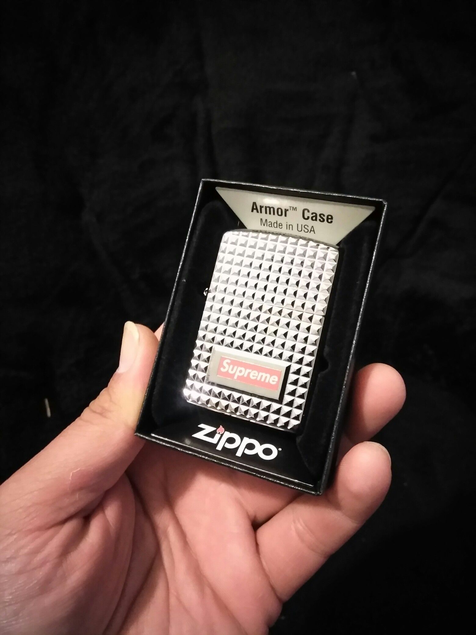 Supreme Zippo (diamond cut) silver