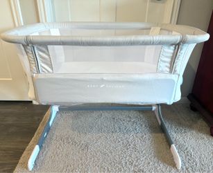 Baby Delight Bedside Bassinet, Driftwood Grey