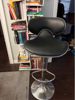 Bar stool