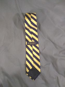 BROOKS BROTHERS MAKERS AND MERCHANTS NECKTIE