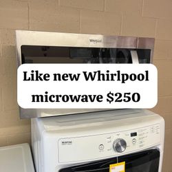 Like New Whirlpool Microwave