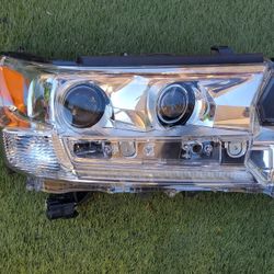 Land Cruiser  Headlight 