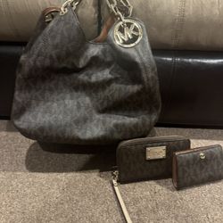 Michael Kors Purse And Wallet Set