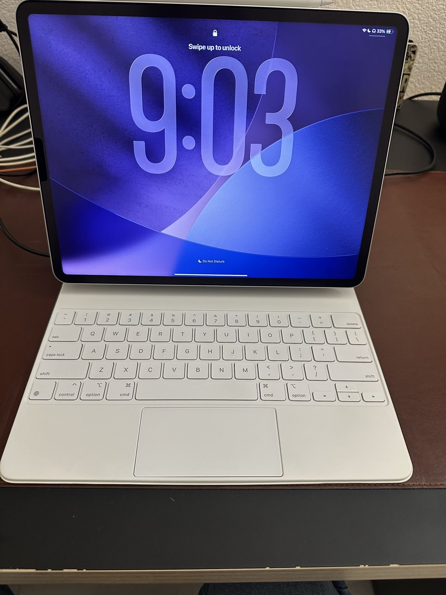 iPad Pro M1 12.9 WiFi And Accessories 