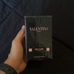 Valentino Uomo Born In Roma Intense For Men 3.4 Oz 135$ OBO