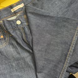 Women Levi’s 32*34