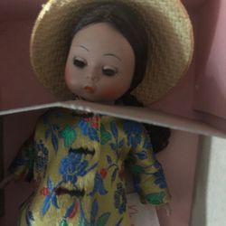 China Madam ALEXANDER Doll in box