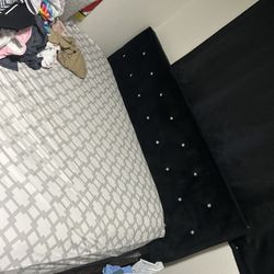 Queen Mattress Box N Frame