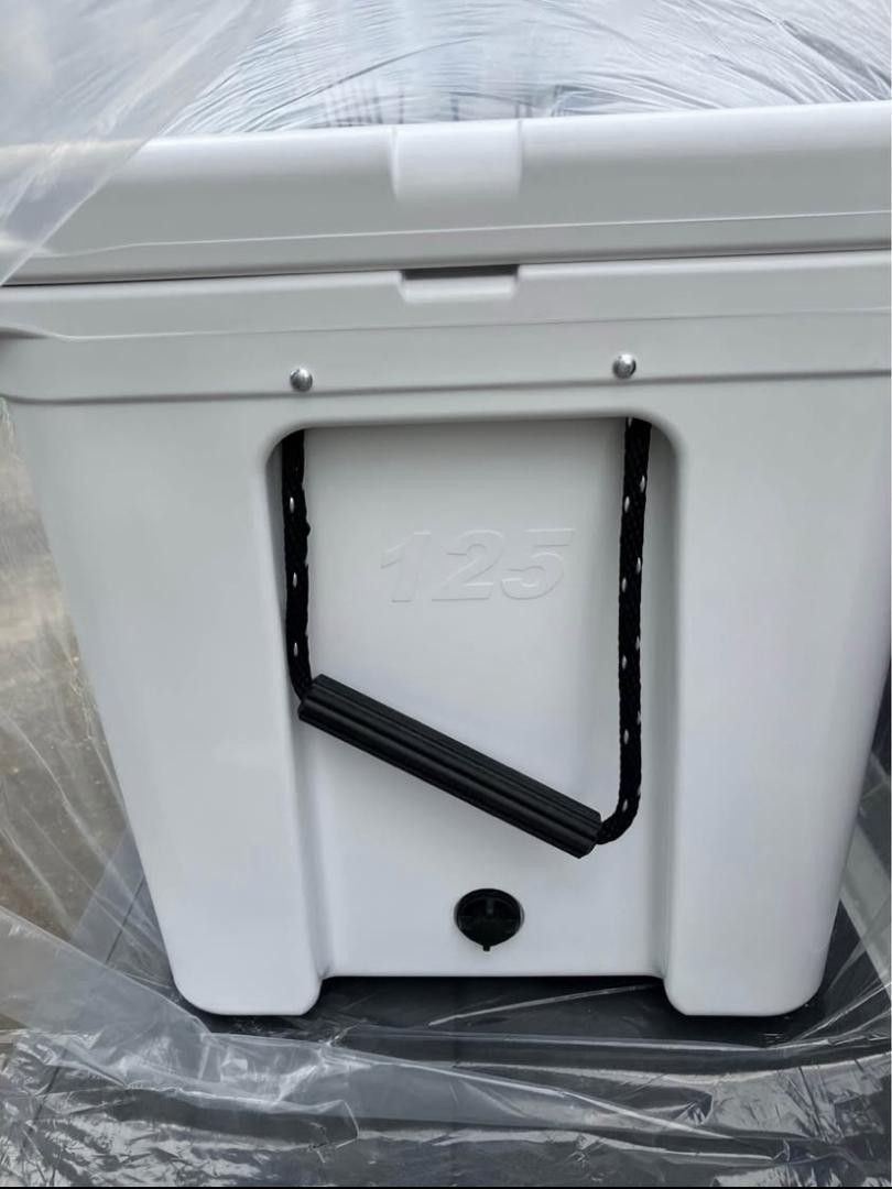 YETI Tundra 125 Cooler