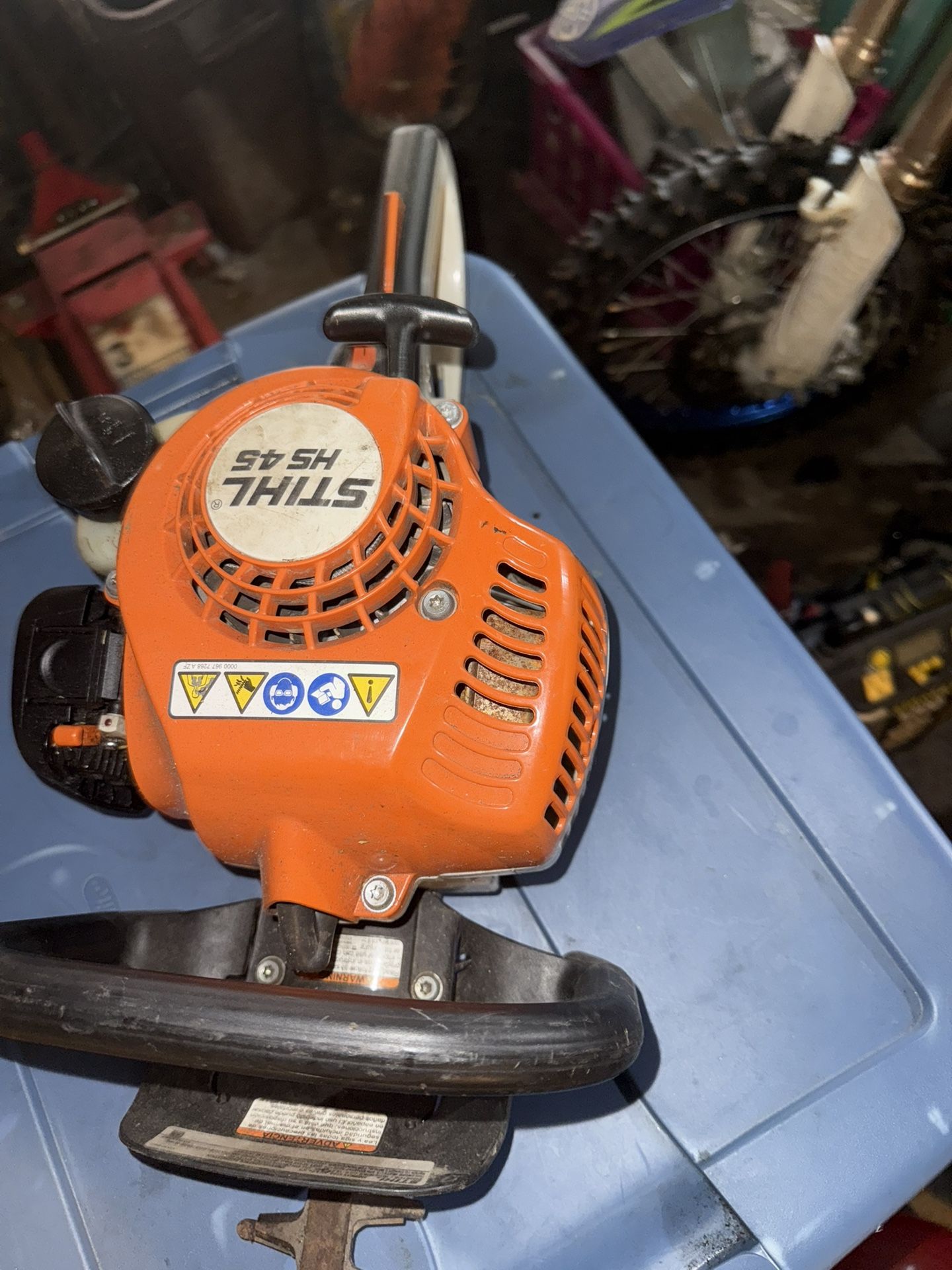 STIHL HS 46 C-E 22 in. Gas Hedge Trimmer