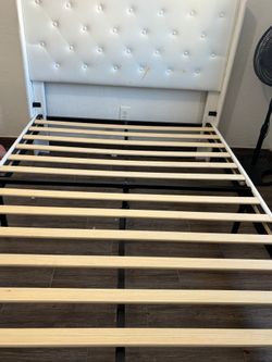 Full bed frame