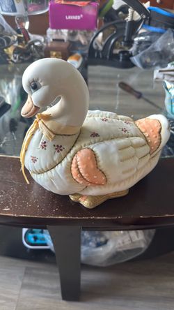 Decorative Duck Figurine with Quilted Body